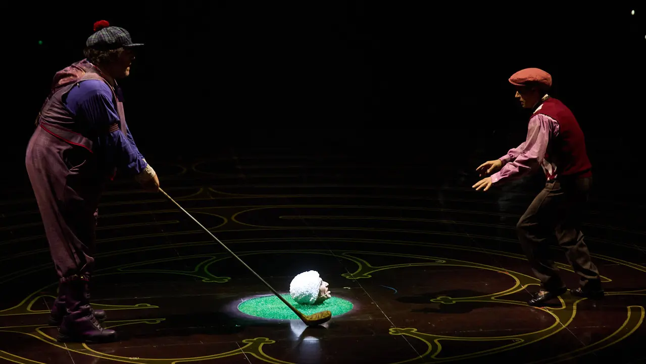 Estreno de Corteo del Cirque du Soleil en el Navarra Arena de Pamplona. El nuevo espectáculo circense de la compañía canadiense, un desfile festivo imaginado por un payaso. IÑIGO ALZUGARAY
