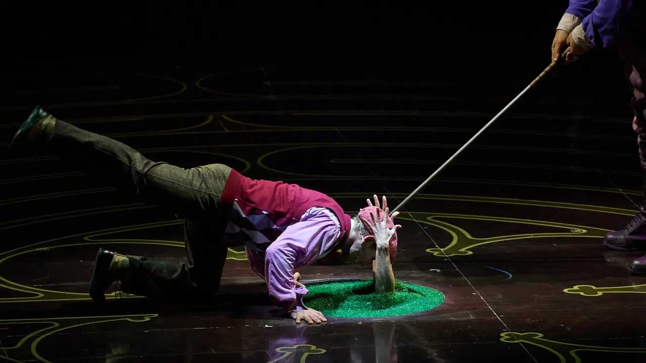 Estreno de Corteo del Cirque du Soleil en el Navarra Arena de Pamplona. El nuevo espectáculo circense de la compañía canadiense, un desfile festivo imaginado por un payaso. IÑIGO ALZUGARAY