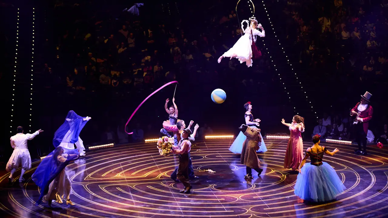 Estreno de Corteo del Cirque du Soleil en el Navarra Arena de Pamplona. El nuevo espectáculo circense de la compañía canadiense, un desfile festivo imaginado por un payaso. IÑIGO ALZUGARAY