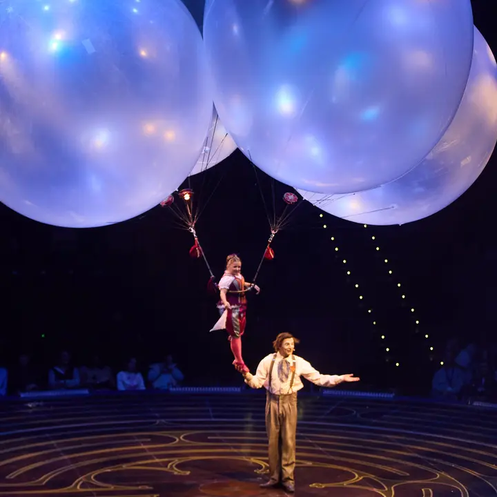 Estreno de Corteo del Cirque du Soleil en el Navarra Arena de Pamplona. El nuevo espectáculo circense de la compañía canadiense, un desfile festivo imaginado por un payaso. IÑIGO ALZUGARAY