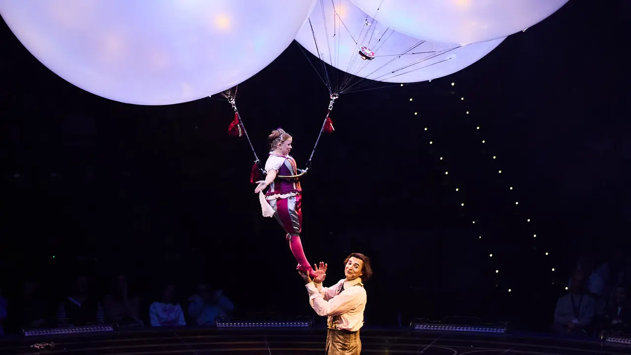 Estreno de Corteo del Cirque du Soleil en el Navarra Arena de Pamplona. El nuevo espectáculo circense de la compañía canadiense, un desfile festivo imaginado por un payaso. IÑIGO ALZUGARAY