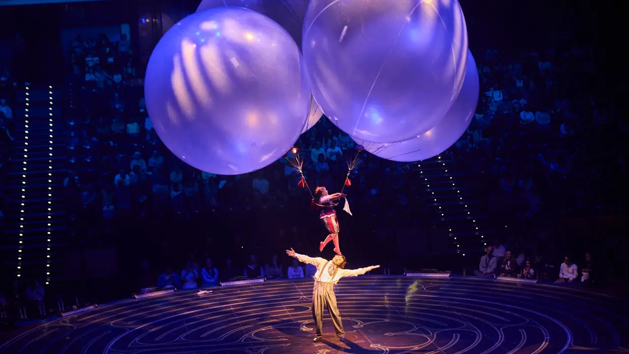 Estreno de Corteo del Cirque du Soleil en el Navarra Arena de Pamplona. El nuevo espectáculo circense de la compañía canadiense, un desfile festivo imaginado por un payaso. IÑIGO ALZUGARAY