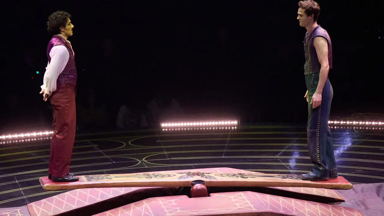 Estreno de Corteo del Cirque du Soleil en el Navarra Arena de Pamplona. El nuevo espectáculo circense de la compañía canadiense, un desfile festivo imaginado por un payaso. IÑIGO ALZUGARAY