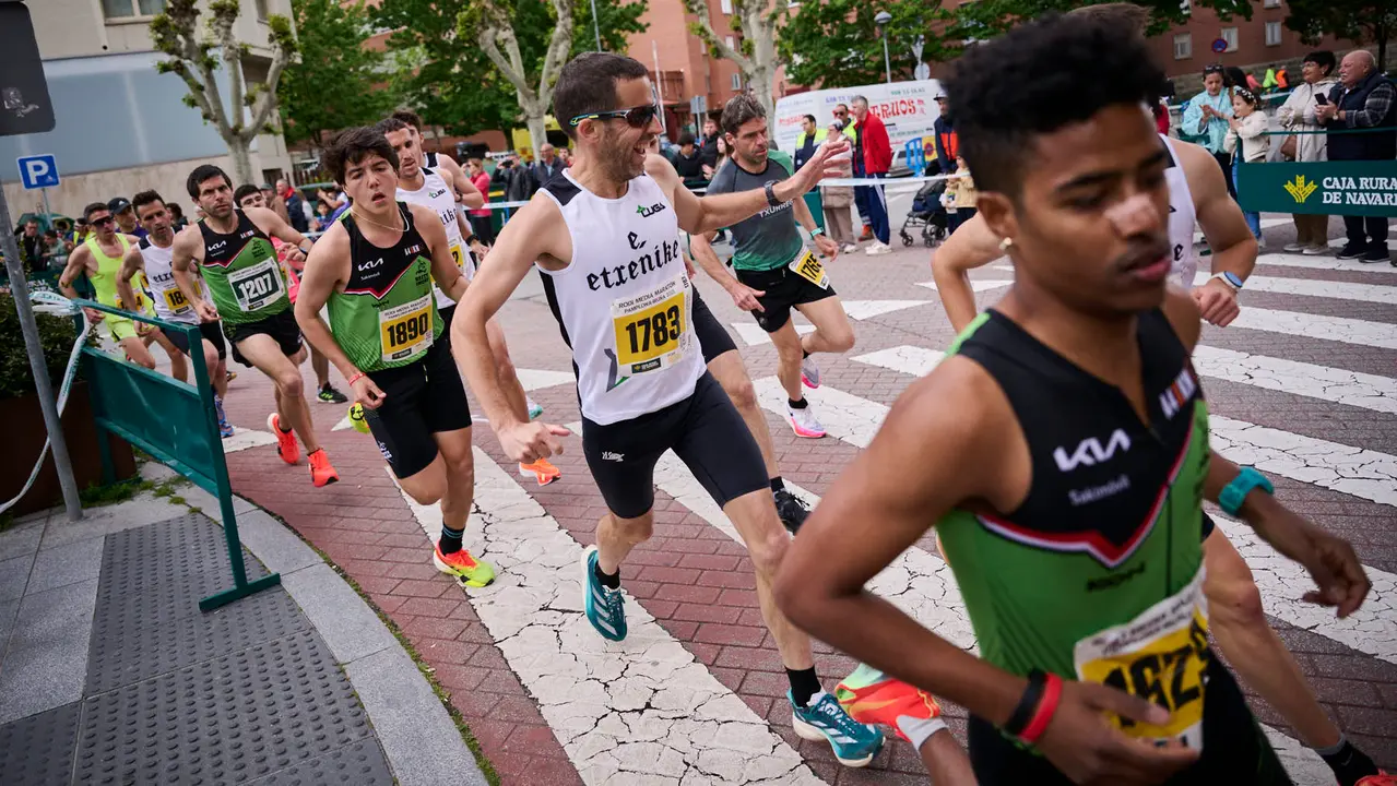Carrera de 5 kilómetros de la 41 Media Maratón de Pamplona. PABLO LASAOSA