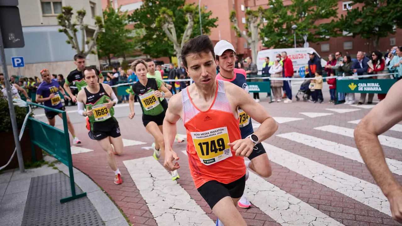 Carrera de 5 kilómetros de la 41 Media Maratón de Pamplona. PABLO LASAOSA