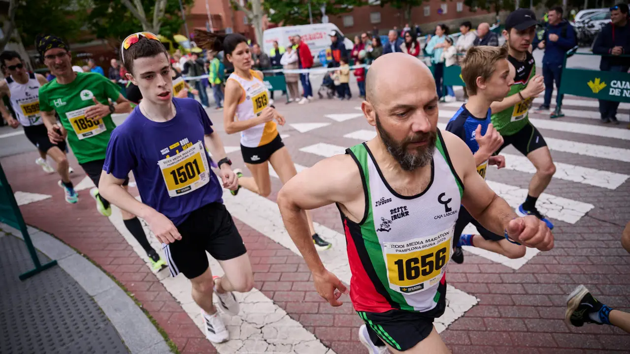 Carrera de 5 kilómetros de la 41 Media Maratón de Pamplona. PABLO LASAOSA