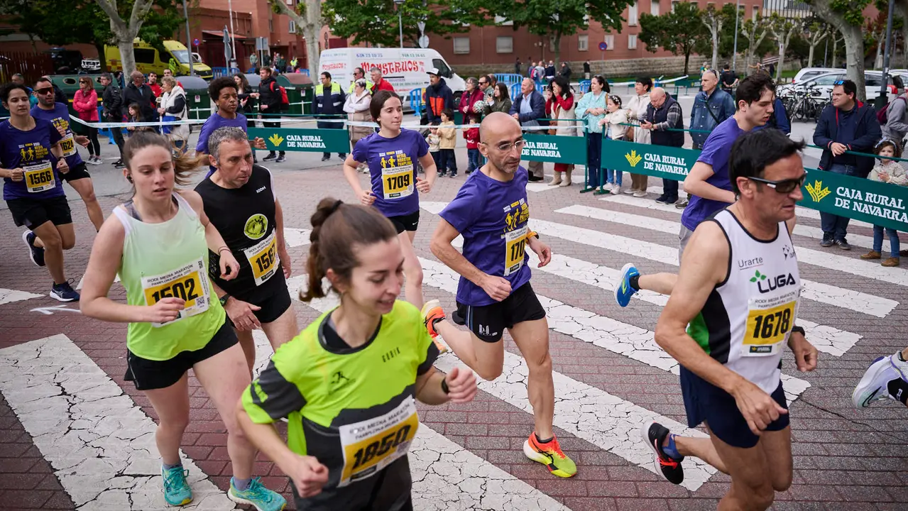 Carrera de 5 kilómetros de la 41 Media Maratón de Pamplona. PABLO LASAOSA