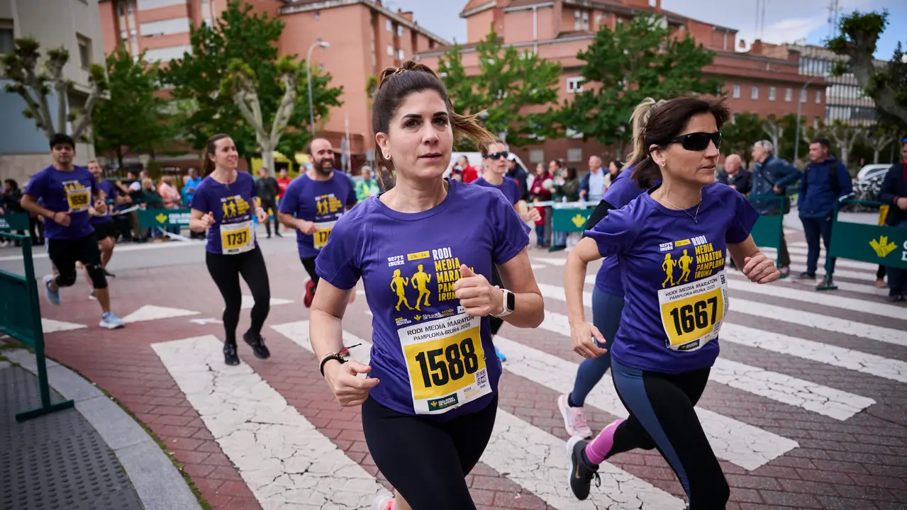 Carrera de 5 kilómetros de la 41 Media Maratón de Pamplona. PABLO LASAOSA