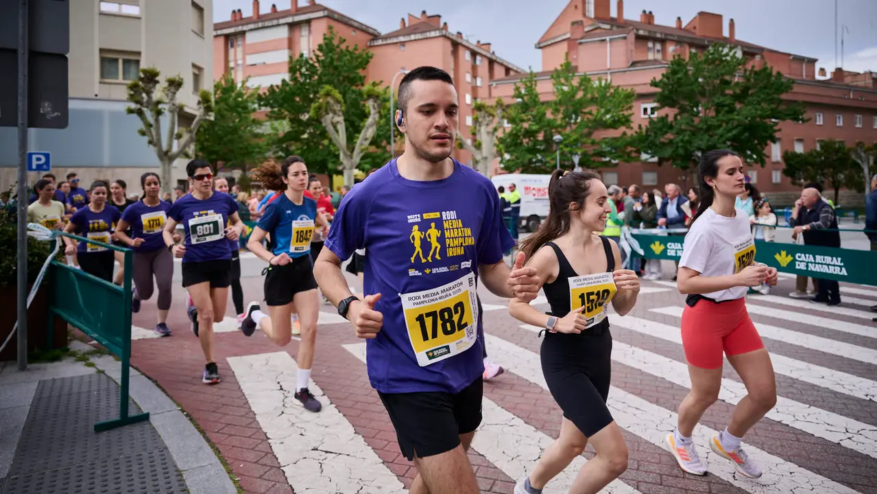 Carrera de 5 kilómetros de la 41 Media Maratón de Pamplona. PABLO LASAOSA
