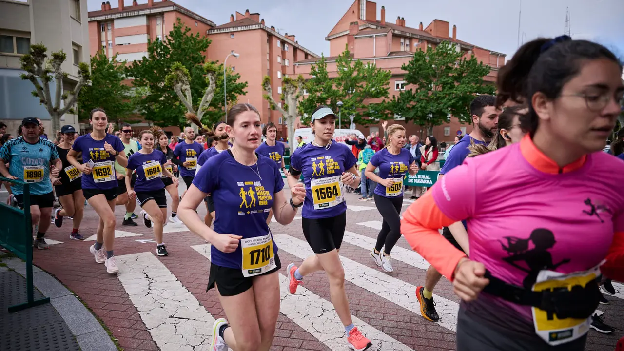 Carrera de 5 kilómetros de la 41 Media Maratón de Pamplona. PABLO LASAOSA