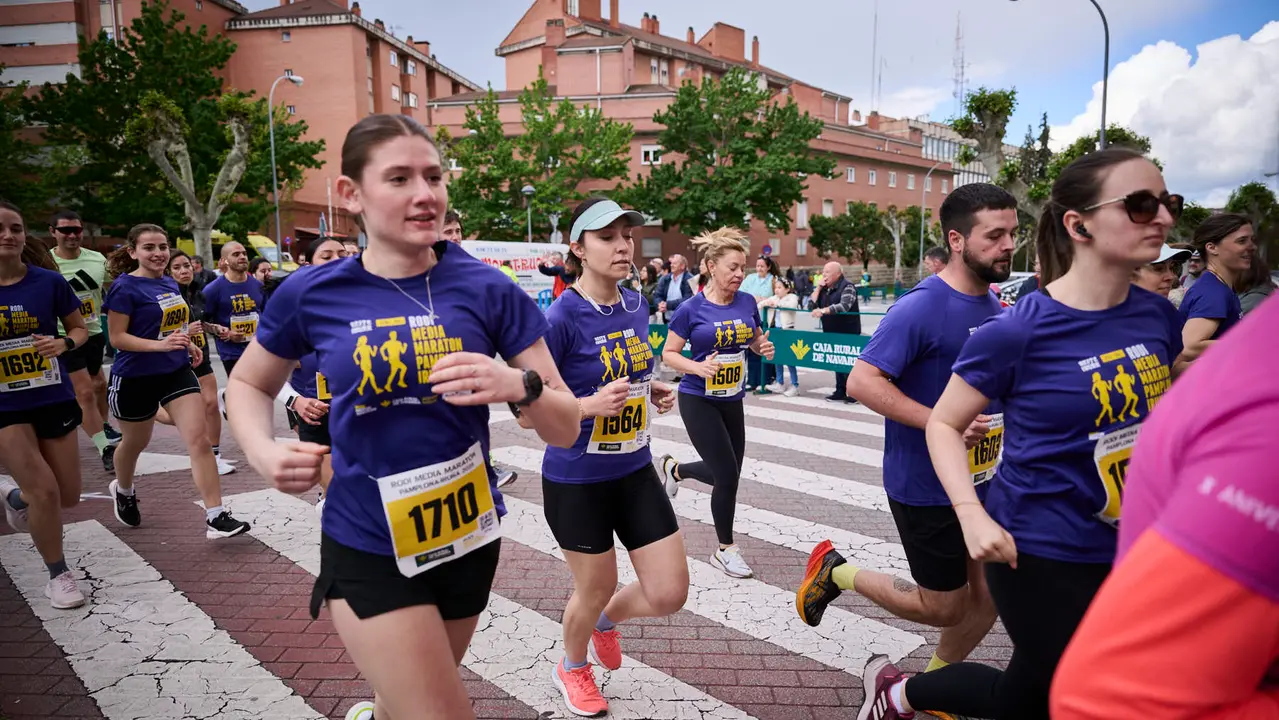 Carrera de 5 kilómetros de la 41 Media Maratón de Pamplona. PABLO LASAOSA