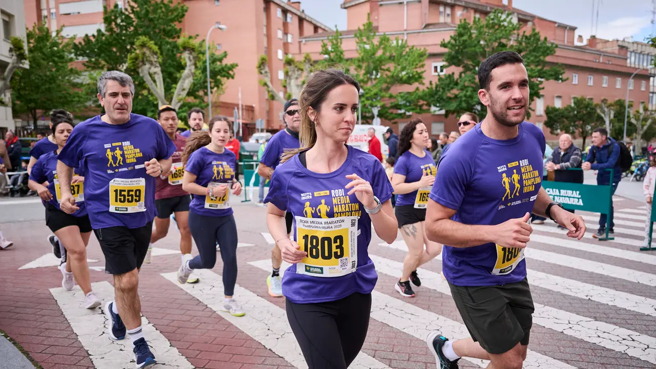 Carrera de 5 kilómetros de la 41 Media Maratón de Pamplona. PABLO LASAOSA