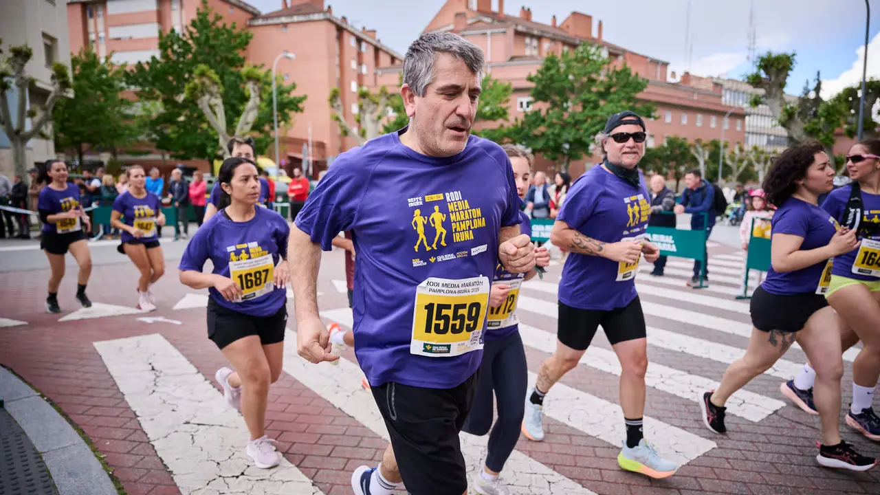 Carrera de 5 kilómetros de la 41 Media Maratón de Pamplona. PABLO LASAOSA