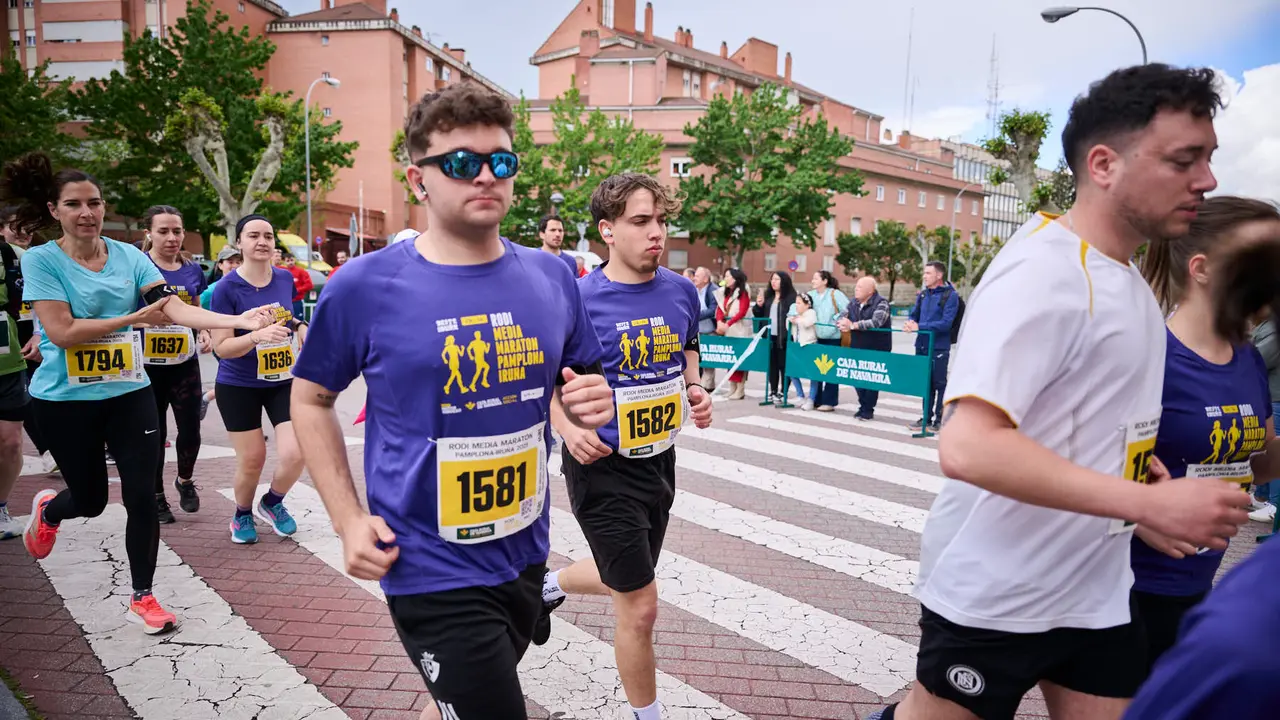 Carrera de 5 kilómetros de la 41 Media Maratón de Pamplona. PABLO LASAOSA