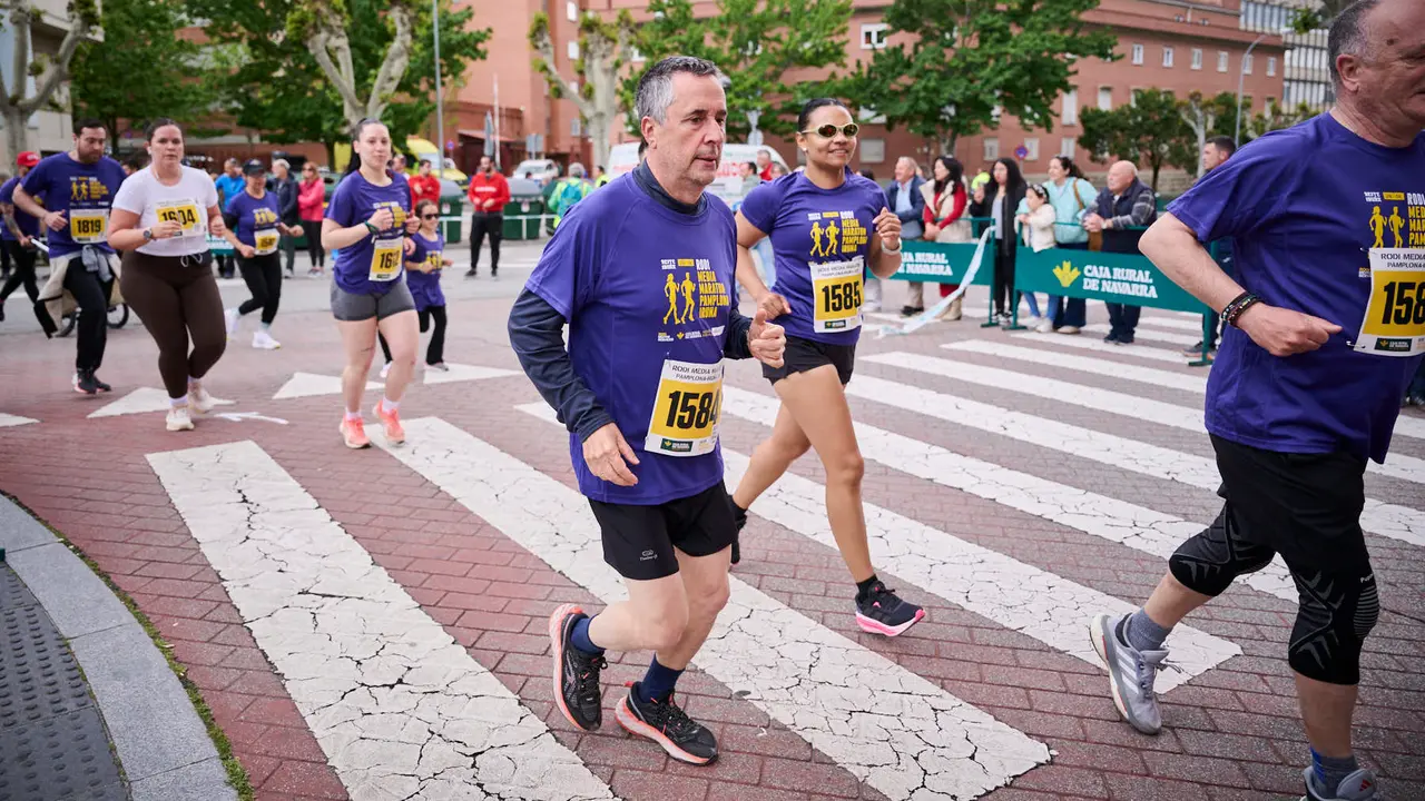 Carrera de 5 kilómetros de la 41 Media Maratón de Pamplona. PABLO LASAOSA
