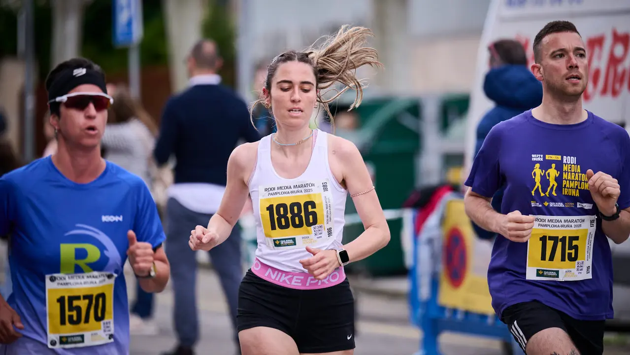 Carrera de 5 kilómetros de la 41 Media Maratón de Pamplona. PABLO LASAOSA