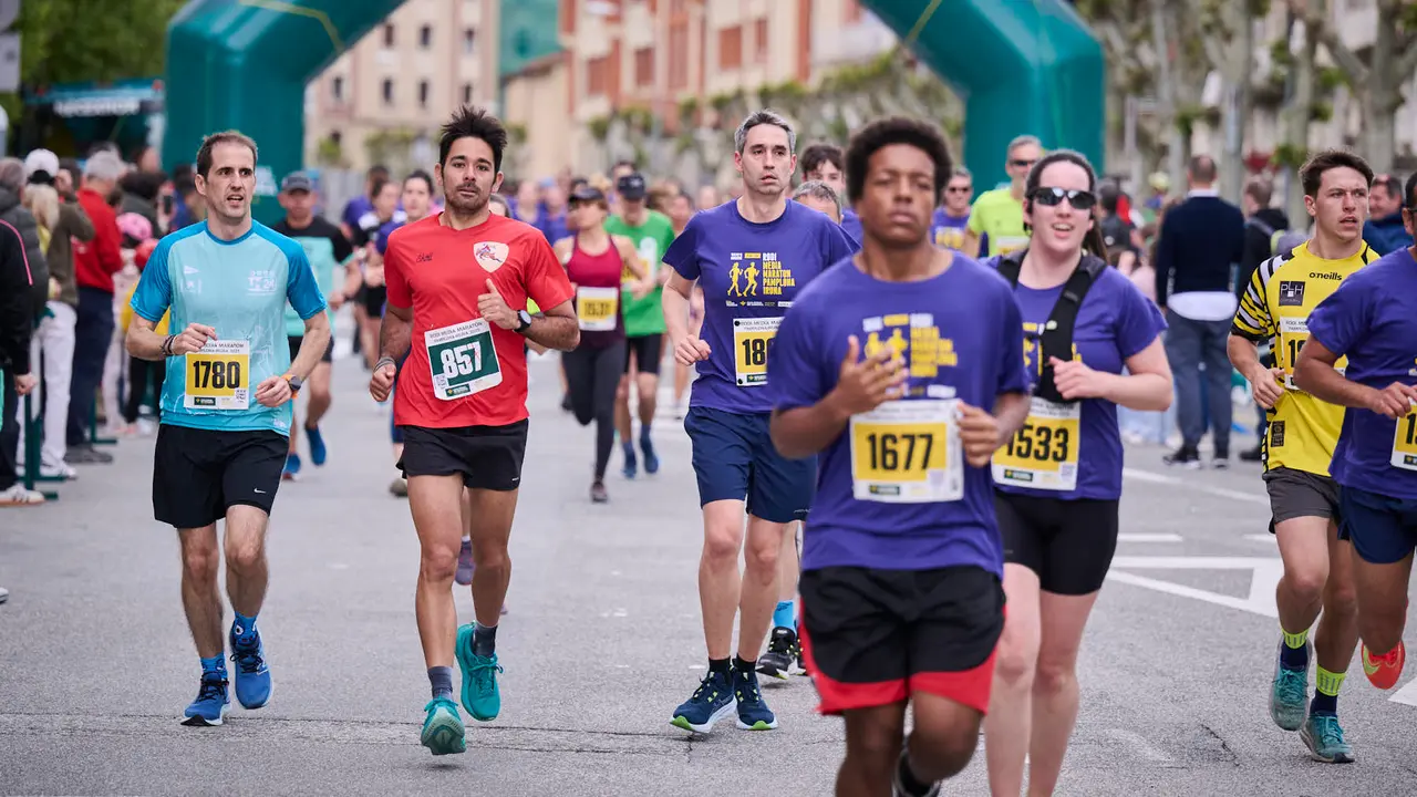 Carrera de 5 kilómetros de la 41 Media Maratón de Pamplona. PABLO LASAOSA