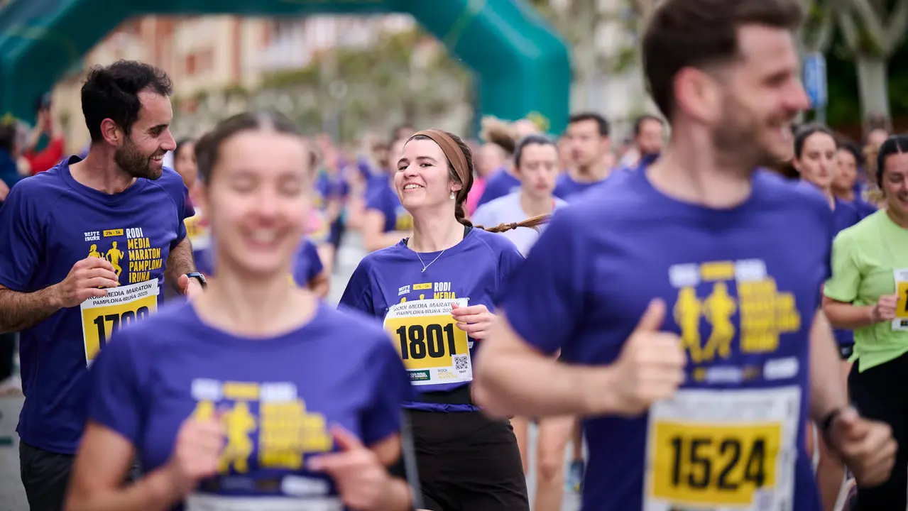 Carrera de 5 kilómetros de la 41 Media Maratón de Pamplona. PABLO LASAOSA