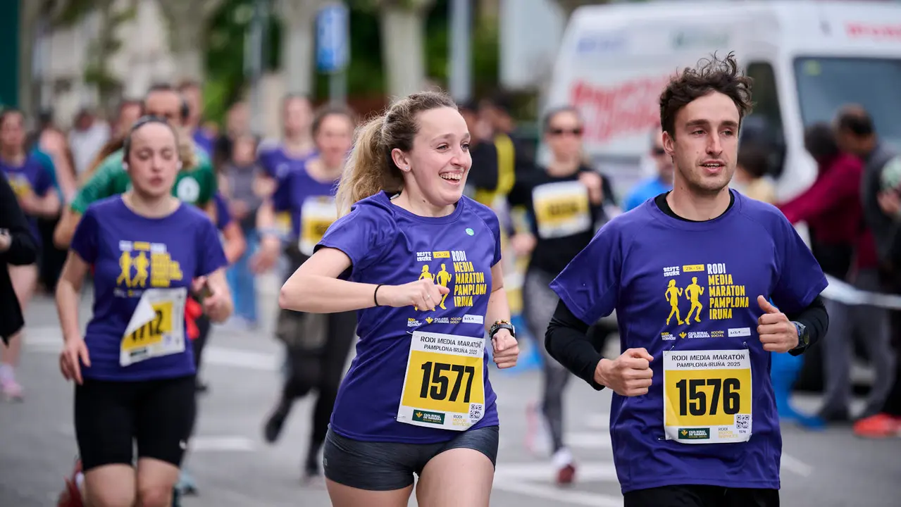 Carrera de 5 kilómetros de la 41 Media Maratón de Pamplona. PABLO LASAOSA