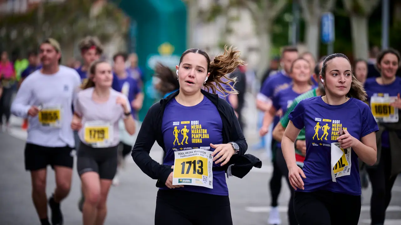 Carrera de 5 kilómetros de la 41 Media Maratón de Pamplona. PABLO LASAOSA