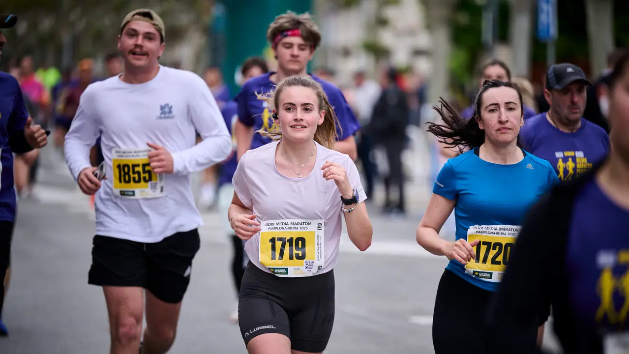 Carrera de 5 kilómetros de la 41 Media Maratón de Pamplona. PABLO LASAOSA