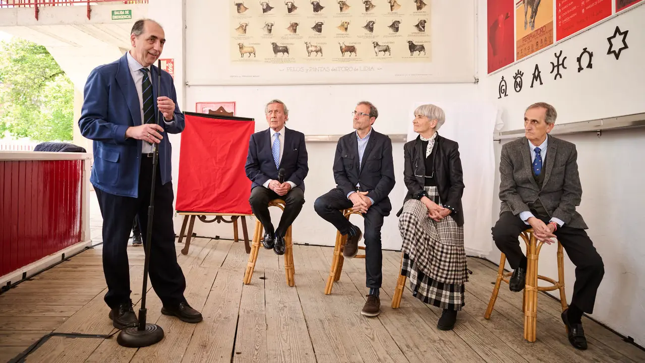 Presentación del cartel de la Feria del Toro 2025 de San Fermín a cargo de Miquel Barceló. PABLO LASAOSA