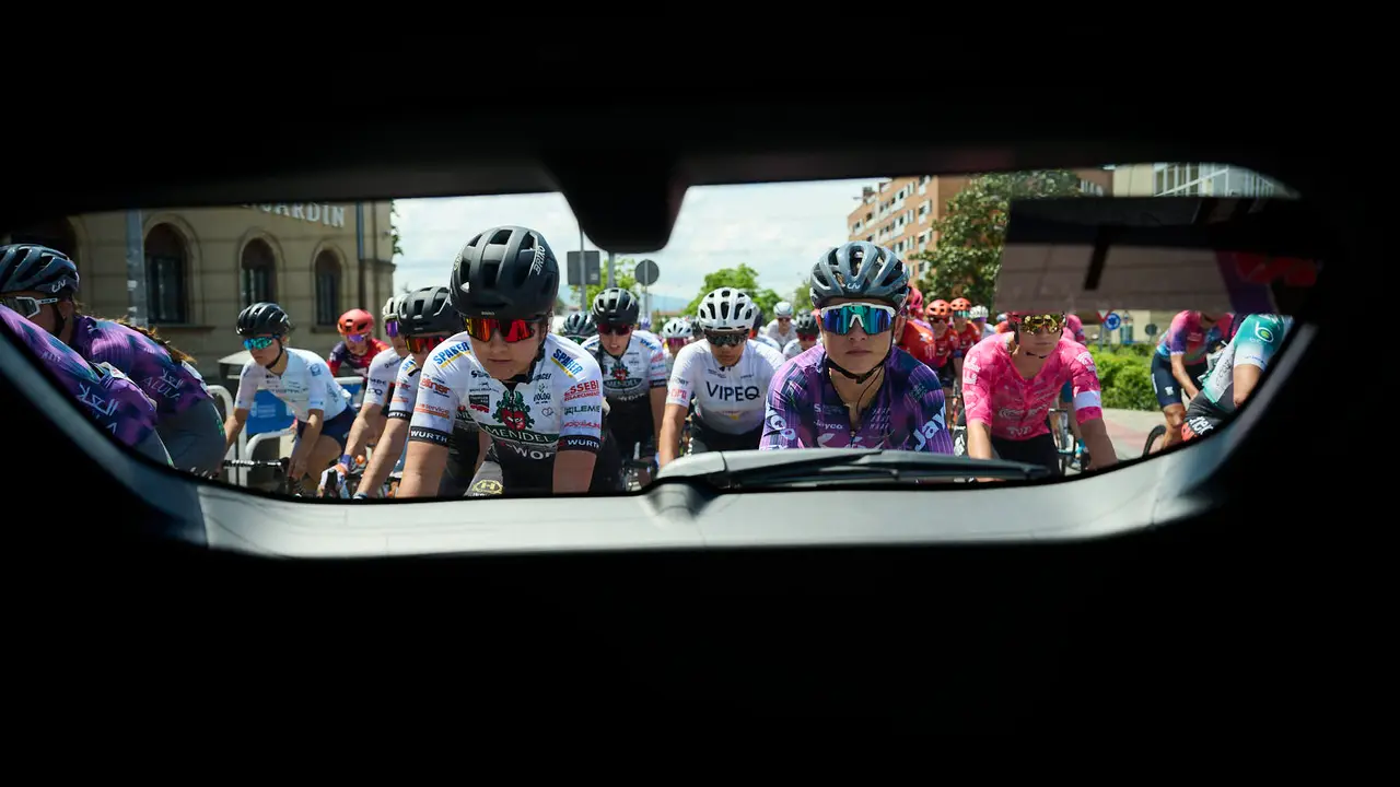 Dieciocho equipos participan en la 'Navarra Women’s Elite Classic 2025' con salida y meta en Pamplona. PABLO LASAOSA
