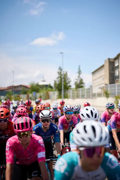 Dieciocho equipos participan en la 'Navarra Women’s Elite Classic 2025' con salida y meta en Pamplona. PABLO LASAOSA