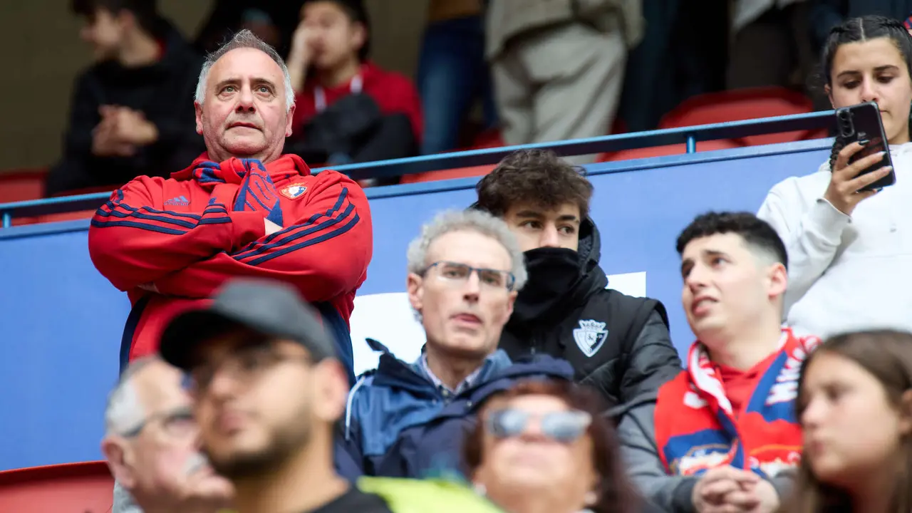 La grada del estadio de El Sadar durante el partido de La Liga EA Sports entre CA Osasuna y Atlético Madrid disputado en Pamplona. IÑIGO ALZUGARAY