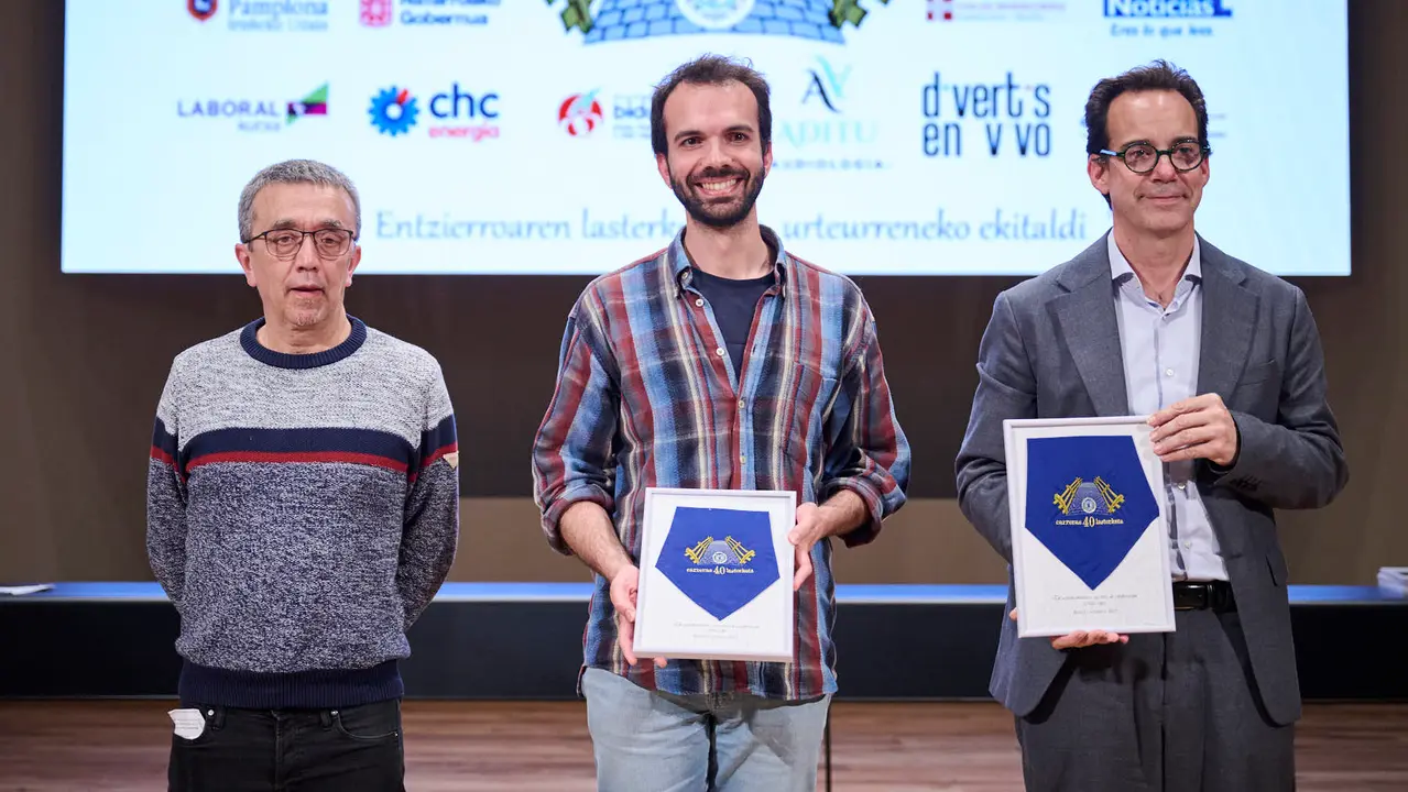 Homenaje a personas, instituciones y entidades que han hecho posible que la Carrera del Encierro de La Jarana llegue este año a su 40ª edición. PABLO LASAOSA