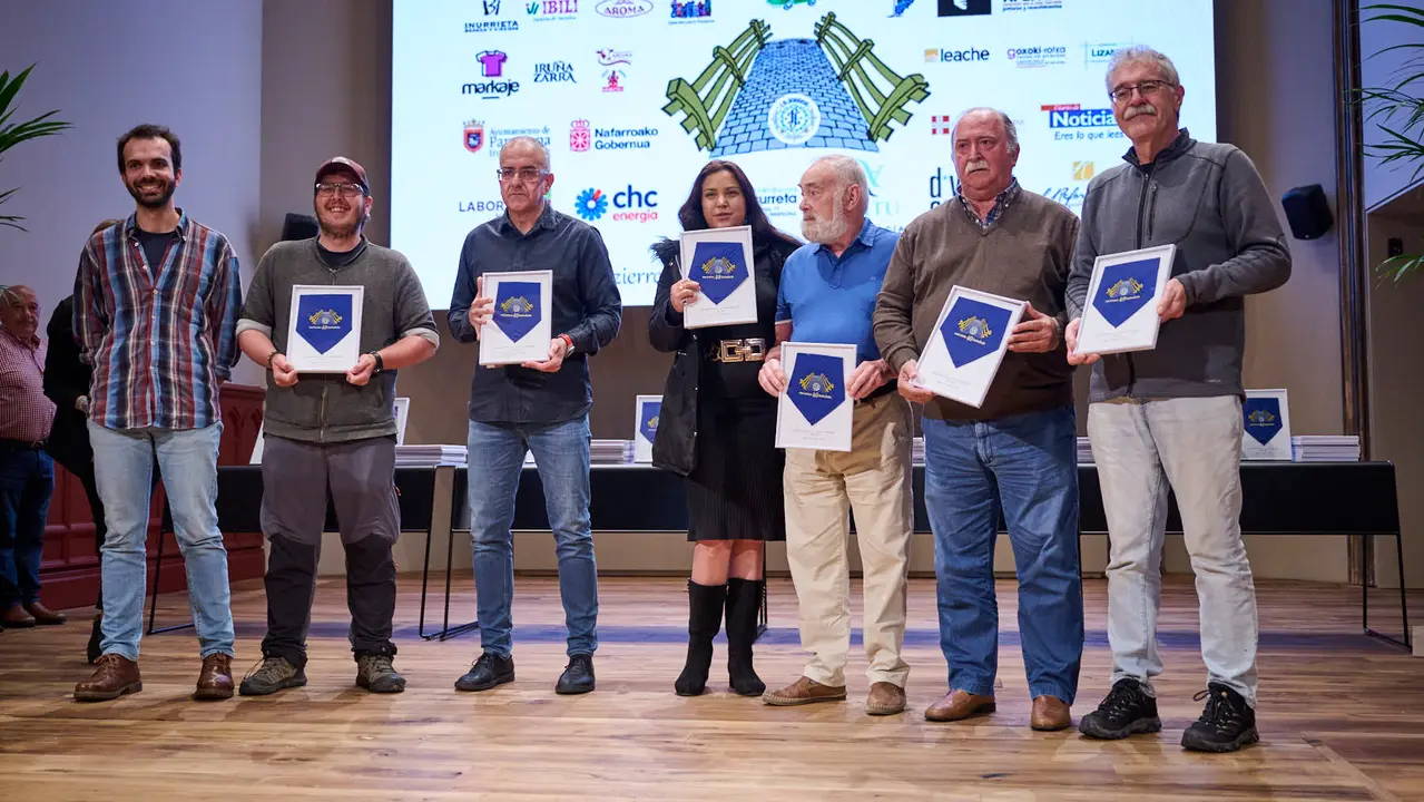 Homenaje a personas, instituciones y entidades que han hecho posible que la Carrera del Encierro de La Jarana llegue este año a su 40ª edición. PABLO LASAOSA