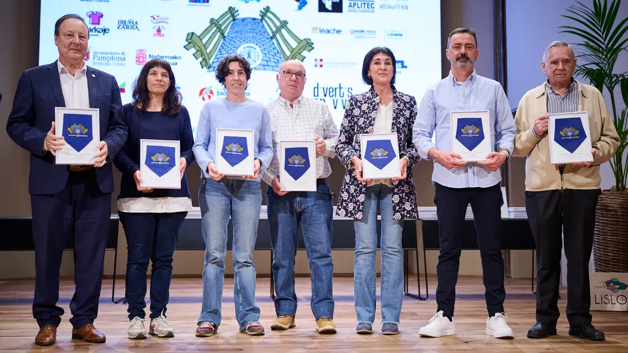 Homenaje a personas, instituciones y entidades que han hecho posible que la Carrera del Encierro de La Jarana llegue este año a su 40ª edición. PABLO LASAOSA