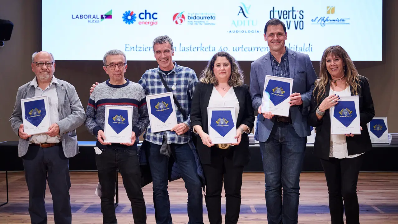 Homenaje a personas, instituciones y entidades que han hecho posible que la Carrera del Encierro de La Jarana llegue este año a su 40ª edición. PABLO LASAOSA