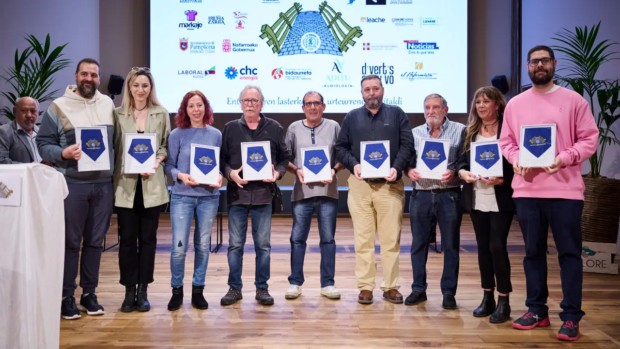 Homenaje a personas, instituciones y entidades que han hecho posible que la Carrera del Encierro de La Jarana llegue este año a su 40ª edición. PABLO LASAOSA