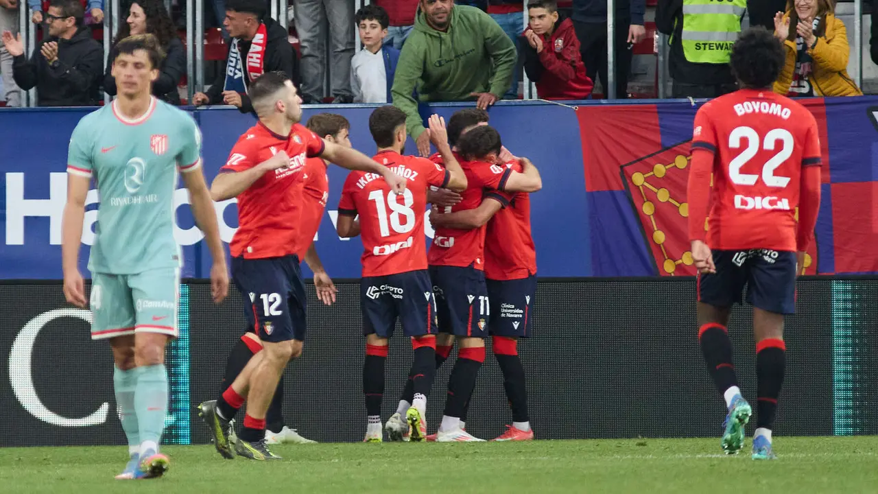 durante el partido de La Liga EA Sports entre CA Osasuna y Atlético Madrid disputado en el estadio de El Sadar en Pamplona. IÑIGO ALZUGARAY