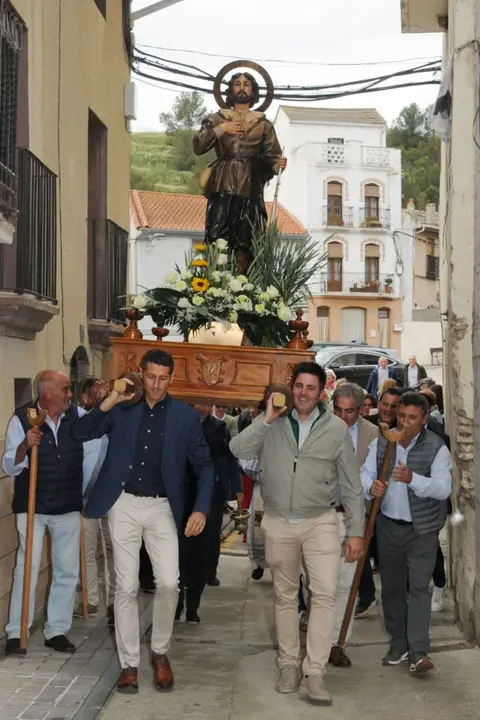 Los agricultores de Caparroso honran a San Isidro y homenajean a su gerente en su
jubilación. AMAYA LUQUI