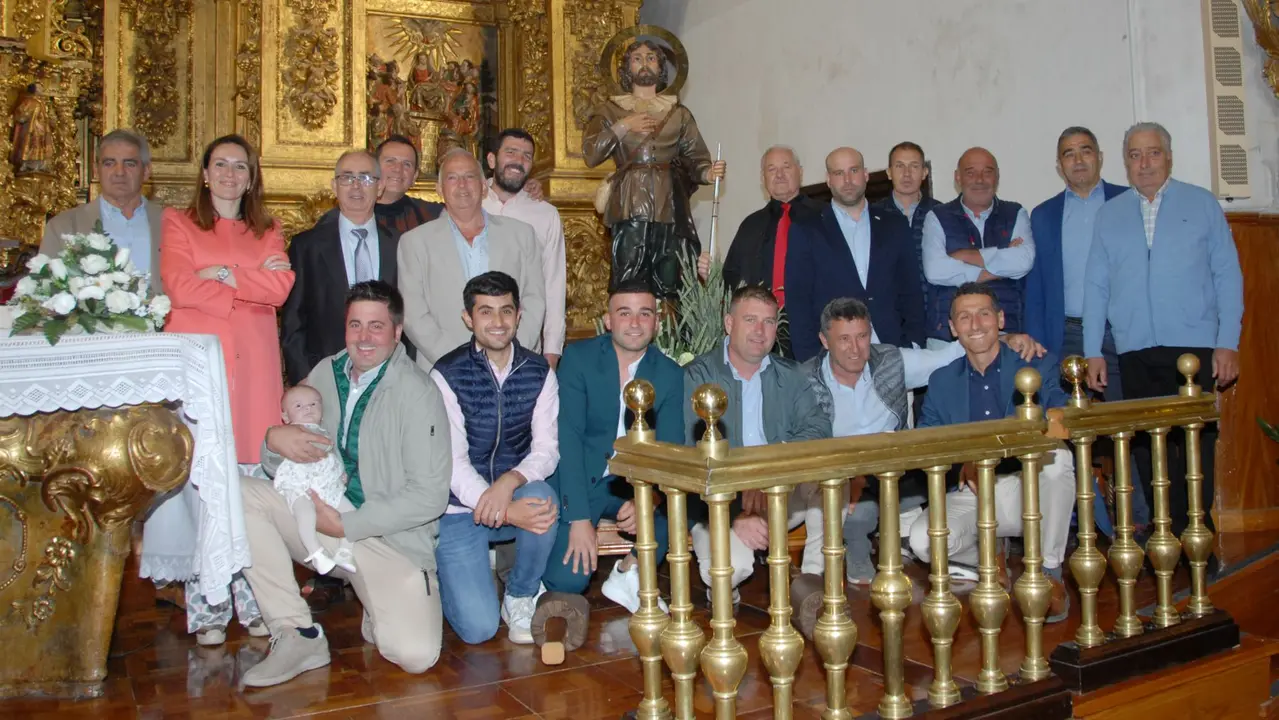 Los agricultores de Caparroso honran a San Isidro y homenajean a su gerente en su
jubilación. AMAYA LUQUI