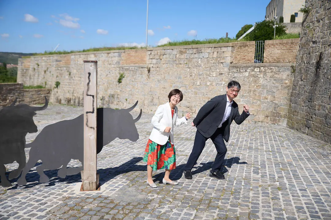 Autoridades de la ciudad japonesa de Yamaguchi visitan Pamplona. IÑIGO ALZUGARAY