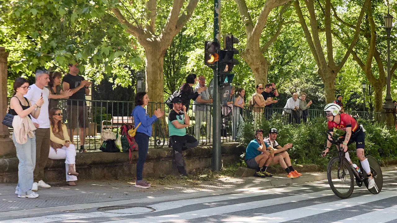 X edición de la Half Triathlon Pamplona-Iruña, que además este año ha sido también el Campeonato de Europa de Triatlón de Media Distancia, con la victoria del español Guillem Montiel en categoría masculina y la polaca Marta Lagownik en categoría femenina. IÑIGO ALZUGARAY