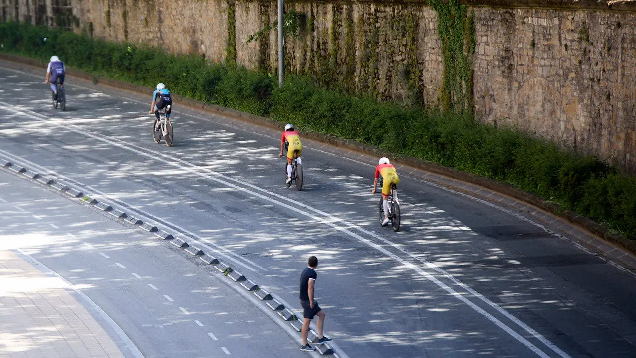 X edición de la Half Triathlon Pamplona-Iruña, que además este año ha sido también el Campeonato de Europa de Triatlón de Media Distancia, con la victoria del español Guillem Montiel en categoría masculina y la polaca Marta Lagownik en categoría femenina. IÑIGO ALZUGARAY