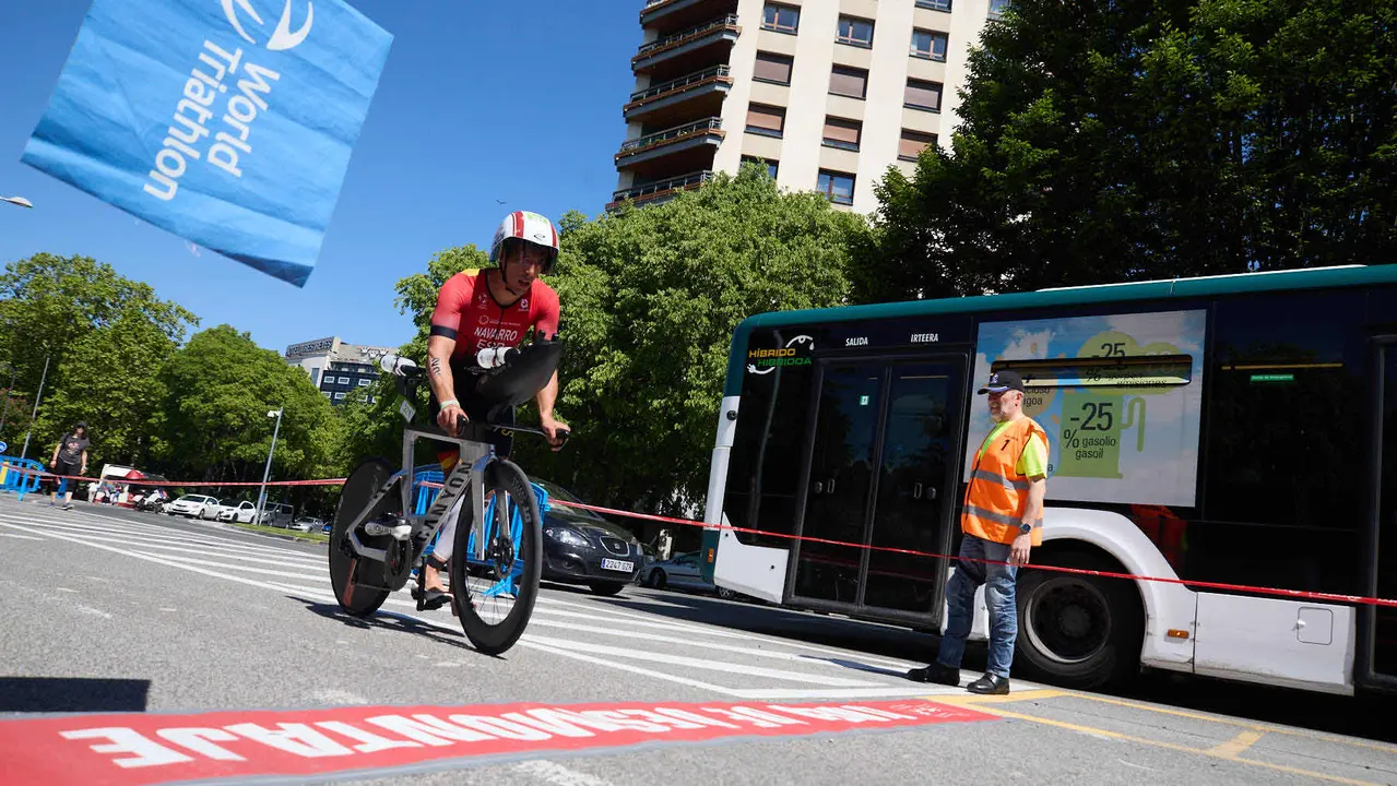 X edición de la Half Triathlon Pamplona-Iruña, que además este año ha sido también el Campeonato de Europa de Triatlón de Media Distancia, con la victoria del español Guillem Montiel en categoría masculina y la polaca Marta Lagownik en categoría femenina. IÑIGO ALZUGARAY