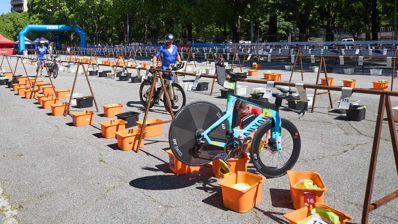 X edición de la Half Triathlon Pamplona-Iruña, que además este año ha sido también el Campeonato de Europa de Triatlón de Media Distancia, con la victoria del español Guillem Montiel en categoría masculina y la polaca Marta Lagownik en categoría femenina. IÑIGO ALZUGARAY
