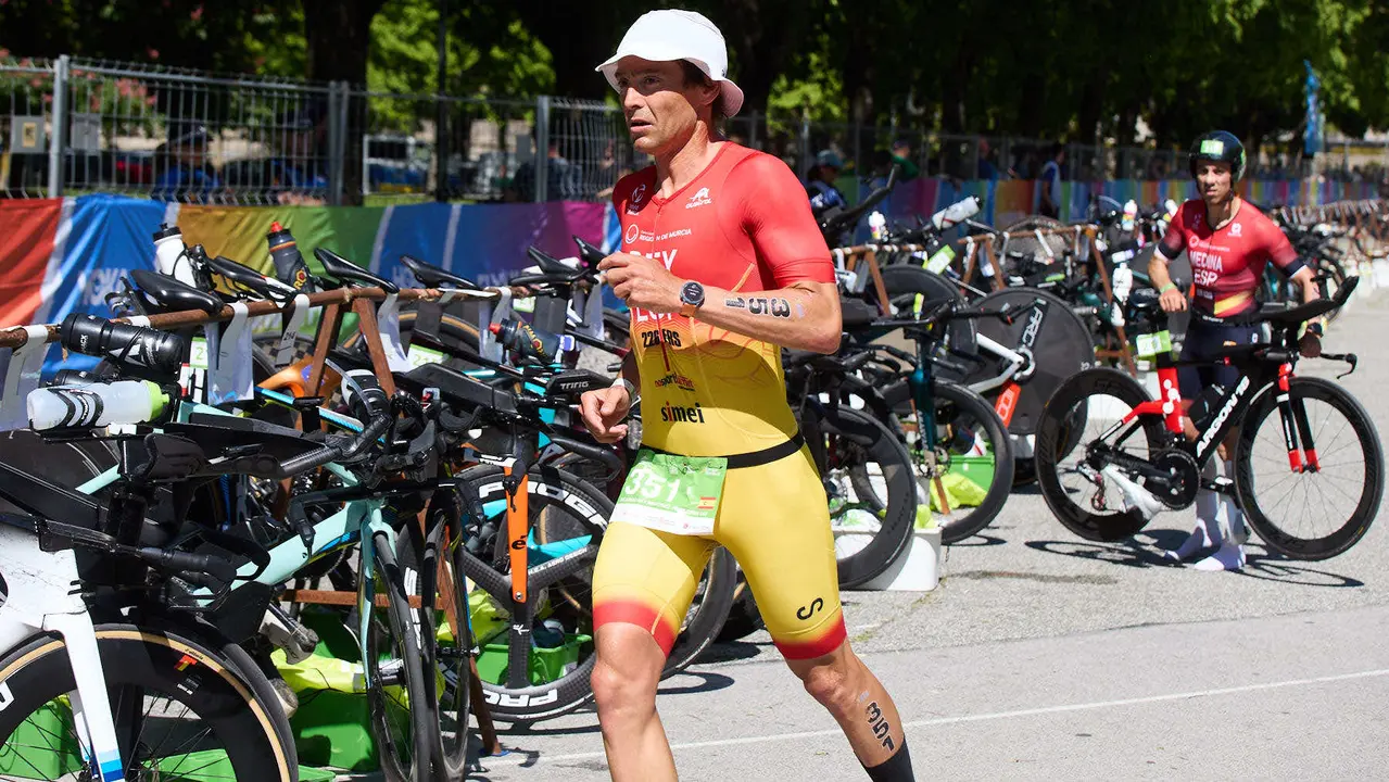 X edición de la Half Triathlon Pamplona-Iruña, que además este año ha sido también el Campeonato de Europa de Triatlón de Media Distancia, con la victoria del español Guillem Montiel en categoría masculina y la polaca Marta Lagownik en categoría femenina. IÑIGO ALZUGARAY