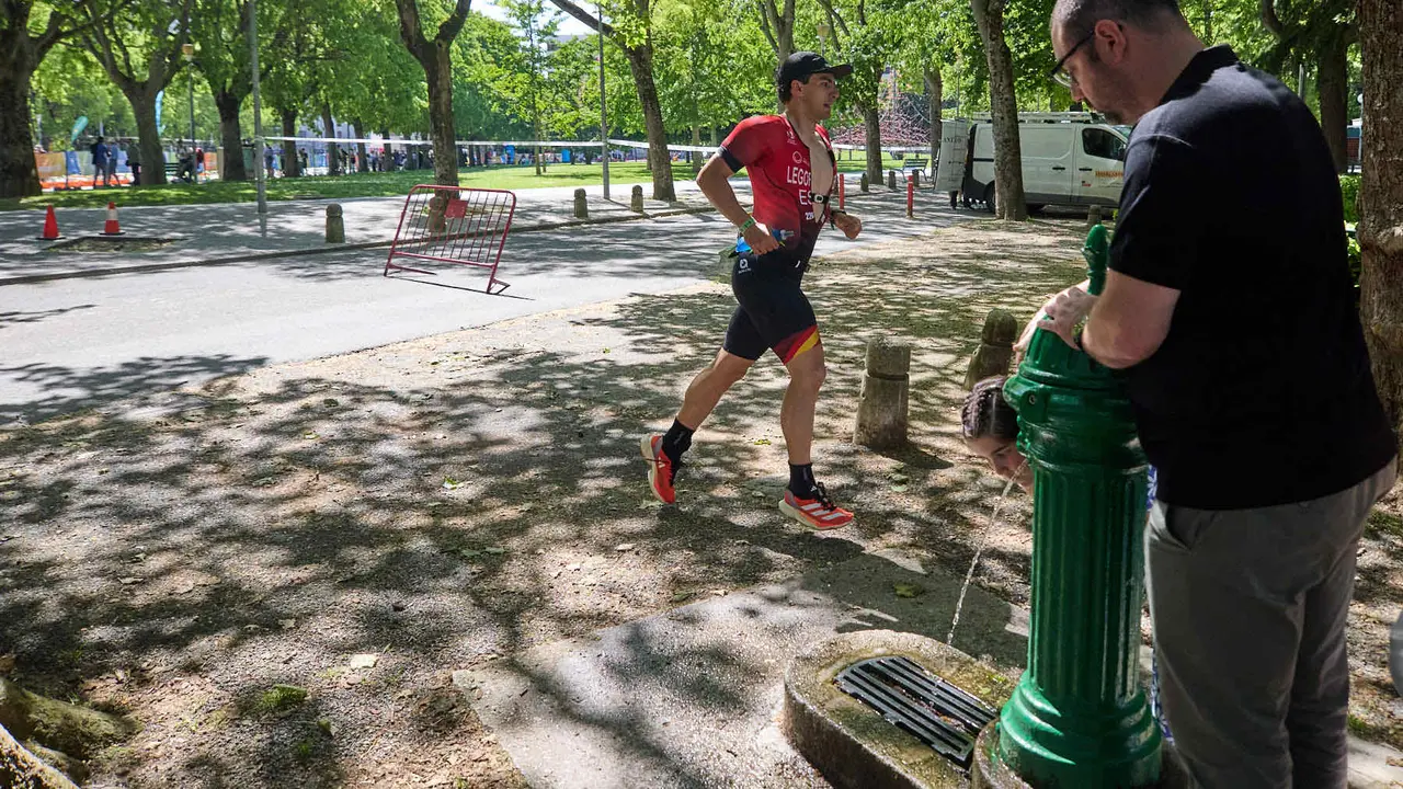 X edición de la Half Triathlon Pamplona-Iruña, que además este año ha sido también el Campeonato de Europa de Triatlón de Media Distancia, con la victoria del español Guillem Montiel en categoría masculina y la polaca Marta Lagownik en categoría femenina. IÑIGO ALZUGARAY