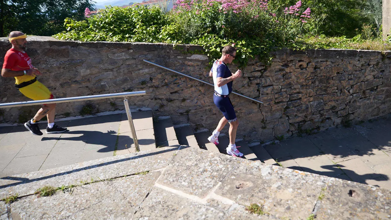X edición de la Half Triathlon Pamplona-Iruña, que además este año ha sido también el Campeonato de Europa de Triatlón de Media Distancia, con la victoria del español Guillem Montiel en categoría masculina y la polaca Marta Lagownik en categoría femenina. IÑIGO ALZUGARAY
