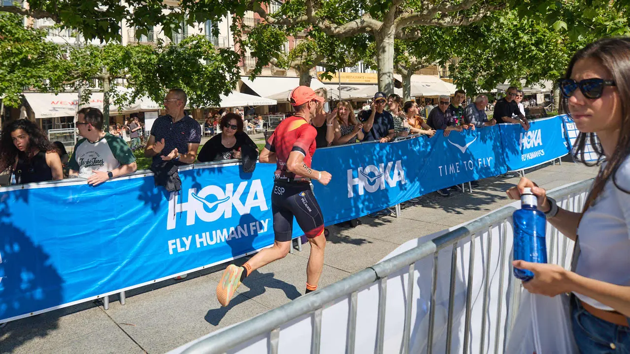 X edición de la Half Triathlon Pamplona-Iruña, que además este año ha sido también el Campeonato de Europa de Triatlón de Media Distancia, con la victoria del español Guillem Montiel en categoría masculina y la polaca Marta Lagownik en categoría femenina. IÑIGO ALZUGARAY