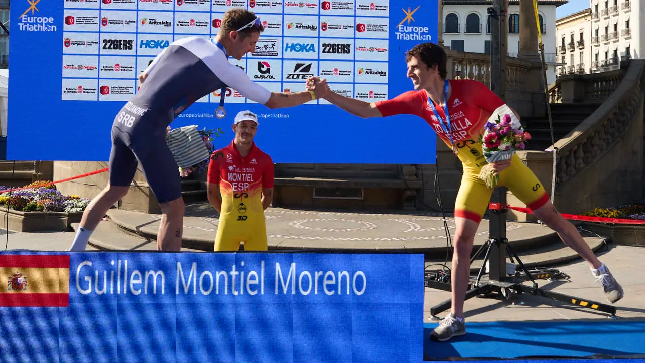X edición de la Half Triathlon Pamplona-Iruña, que además este año ha sido también el Campeonato de Europa de Triatlón de Media Distancia, con la victoria del español Guillem Montiel en categoría masculina y la polaca Marta Lagownik en categoría femenina. IÑIGO ALZUGARAY