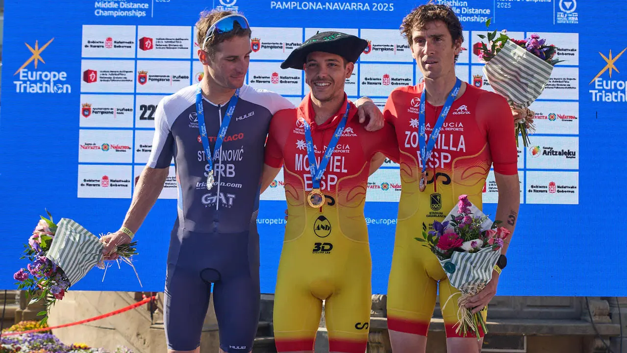 X edición de la Half Triathlon Pamplona-Iruña, que además este año ha sido también el Campeonato de Europa de Triatlón de Media Distancia, con la victoria del español Guillem Montiel en categoría masculina y la polaca Marta Lagownik en categoría femenina. IÑIGO ALZUGARAY