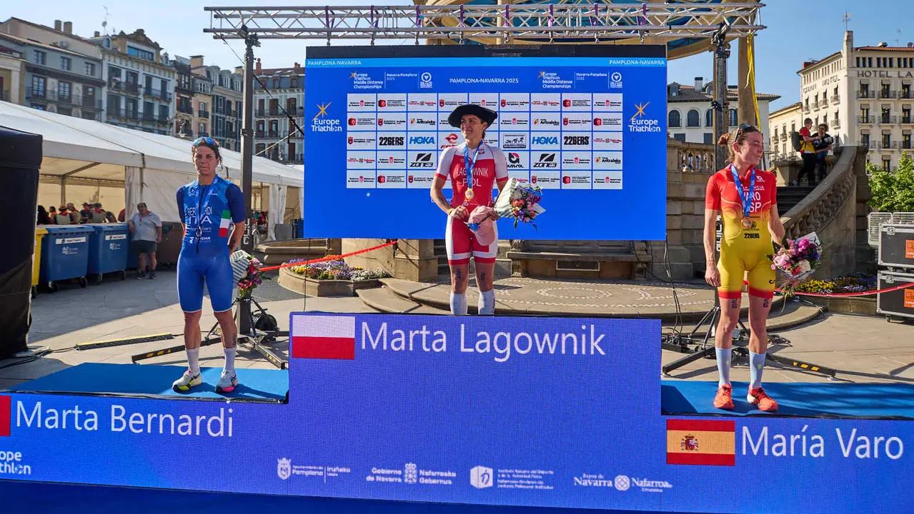 X edición de la Half Triathlon Pamplona-Iruña, que además este año ha sido también el Campeonato de Europa de Triatlón de Media Distancia, con la victoria del español Guillem Montiel en categoría masculina y la polaca Marta Lagownik en categoría femenina. IÑIGO ALZUGARAY