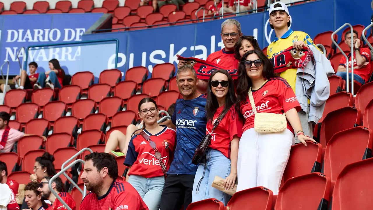 La grada del estadio de El Sadar durante el partido de La Liga EA Sports entre CA Osasuna y RCD Espanyol disputado en Pamplona. IÑIGO ALZUGARAY